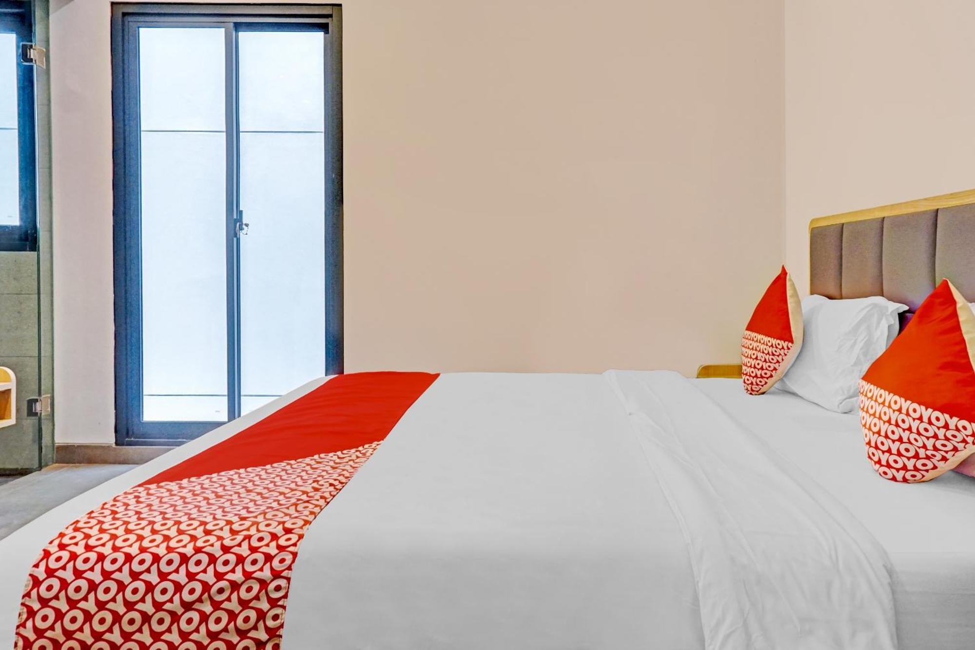 Super Oyo Capital O 90635 Tango Juliet Residence Джакарта Экстерьер фото