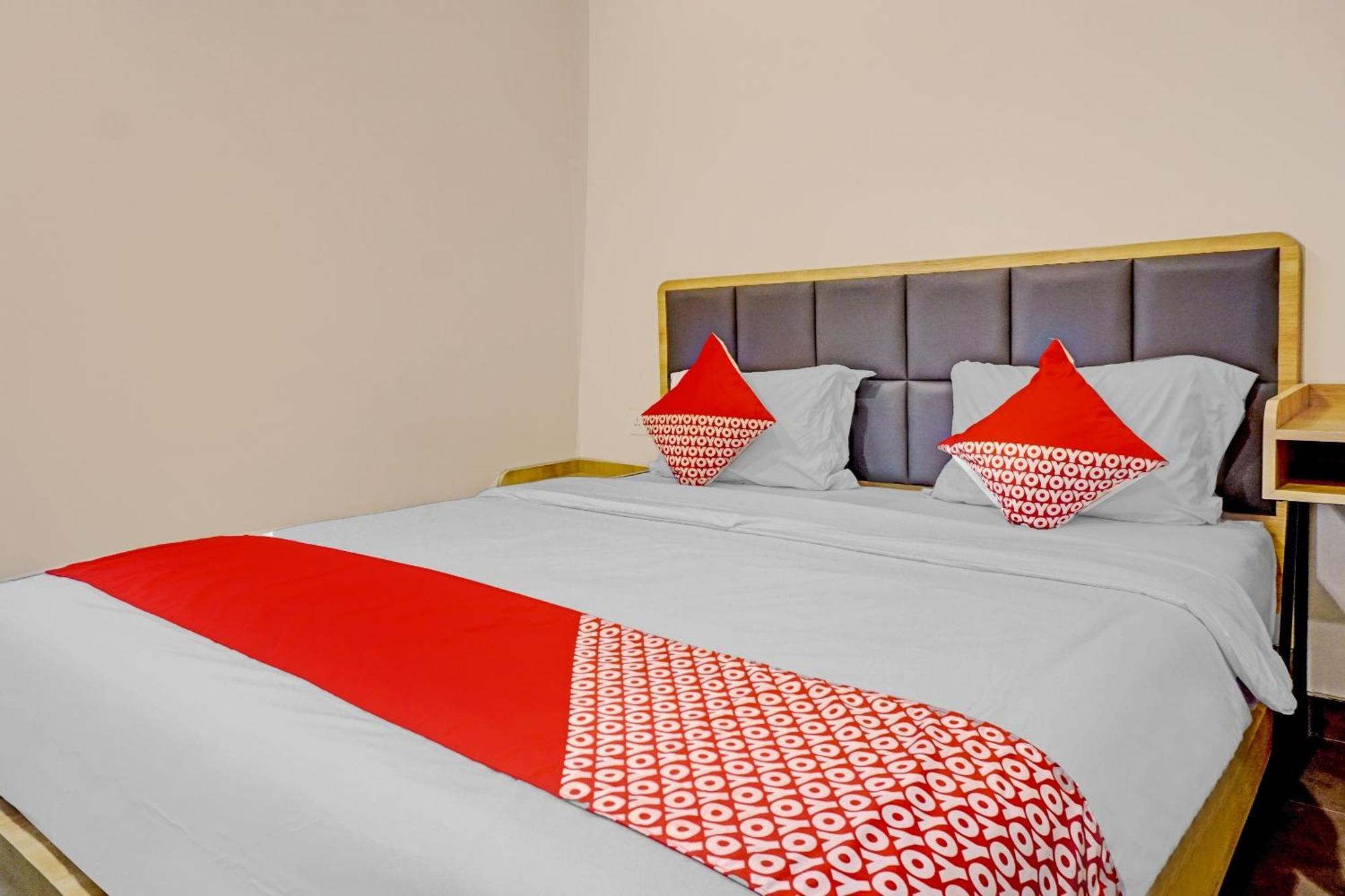 Super Oyo Capital O 90635 Tango Juliet Residence Джакарта Экстерьер фото