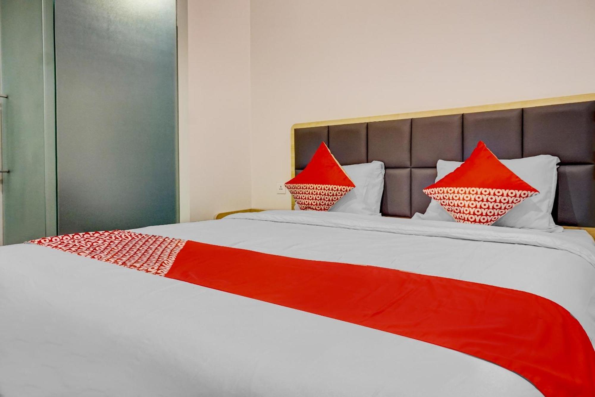 Super Oyo Capital O 90635 Tango Juliet Residence Джакарта Экстерьер фото