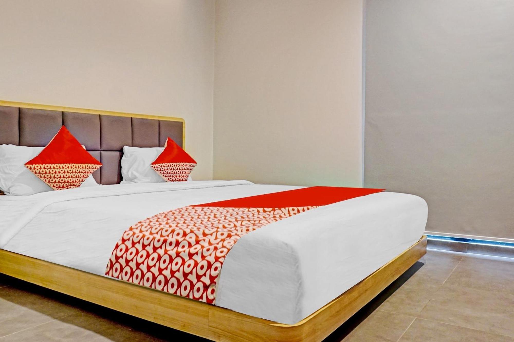 Super Oyo Capital O 90635 Tango Juliet Residence Джакарта Экстерьер фото