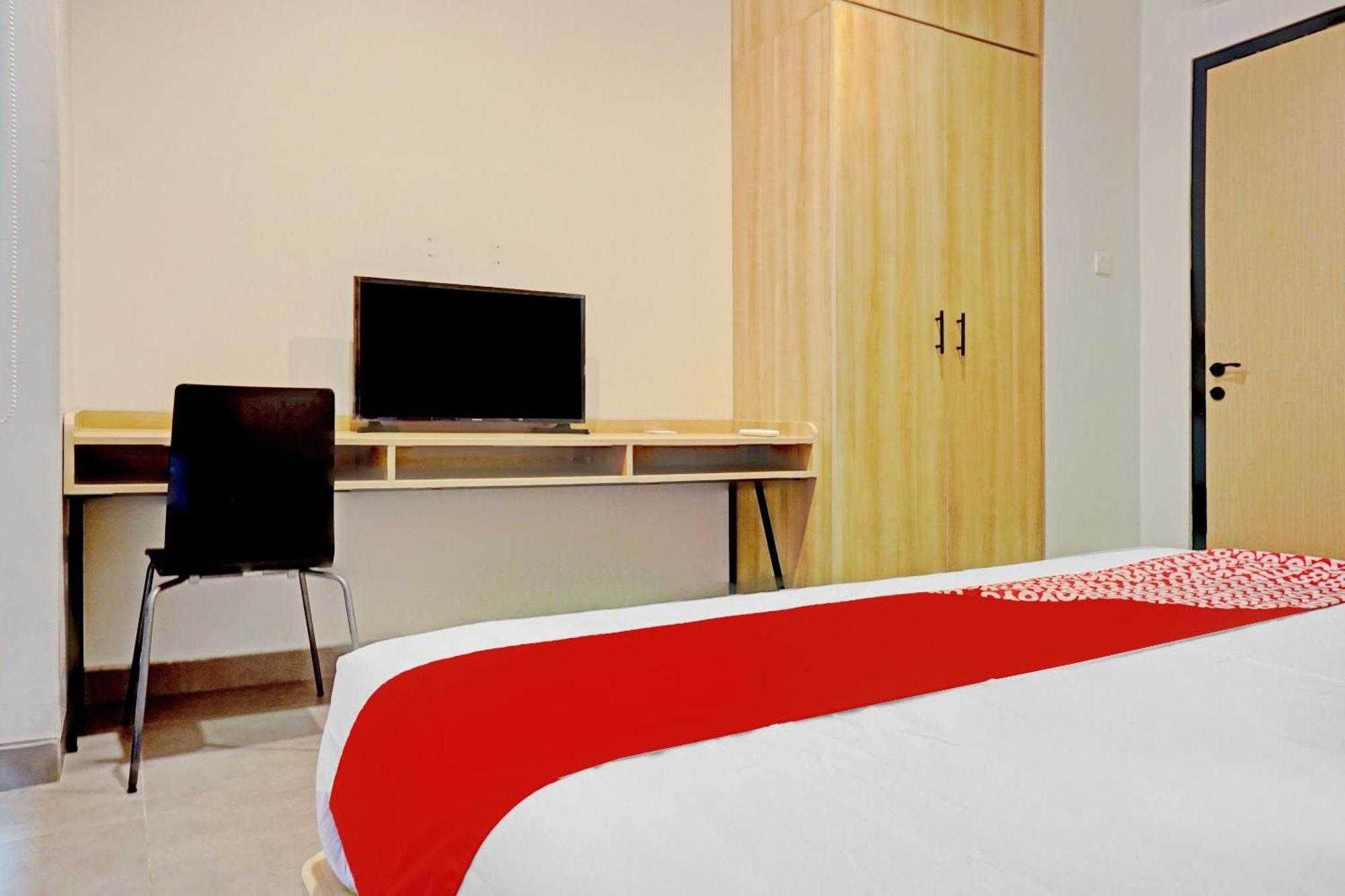 Super Oyo Capital O 90635 Tango Juliet Residence Джакарта Экстерьер фото
